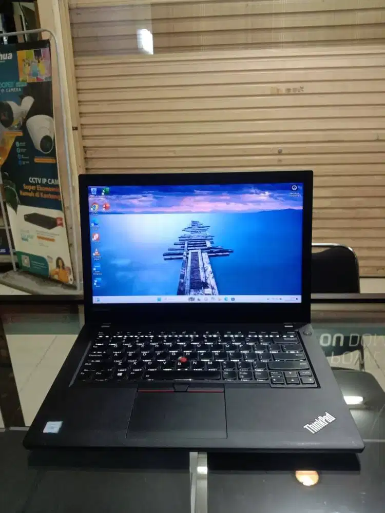 Lenovo ThinkPad T470 i7 Vpro 7600U RAM 8GB SSD 256GB Layar 14 HD