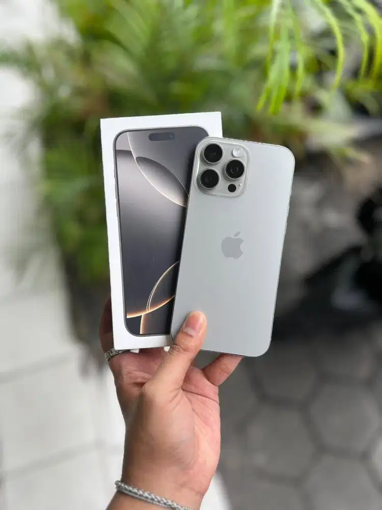 Iphone 16 promax 256gb ibox natural titanium like new bh100%