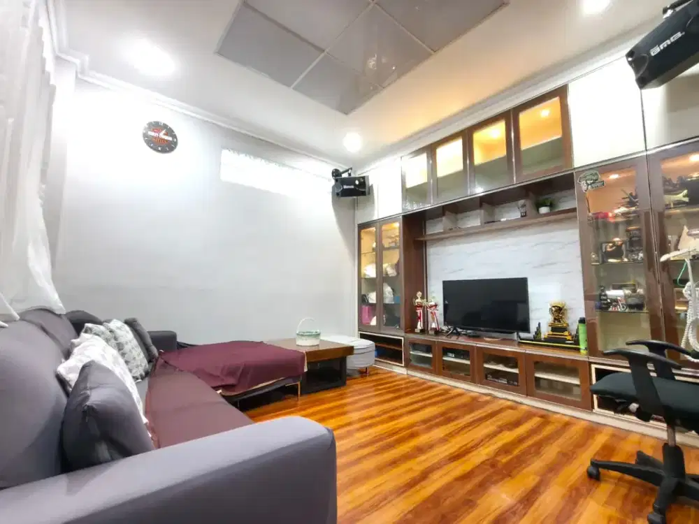 Dijual Rumah Bagus Full Renovasi Siap Huni di Metland Cakung Jakarta Timur