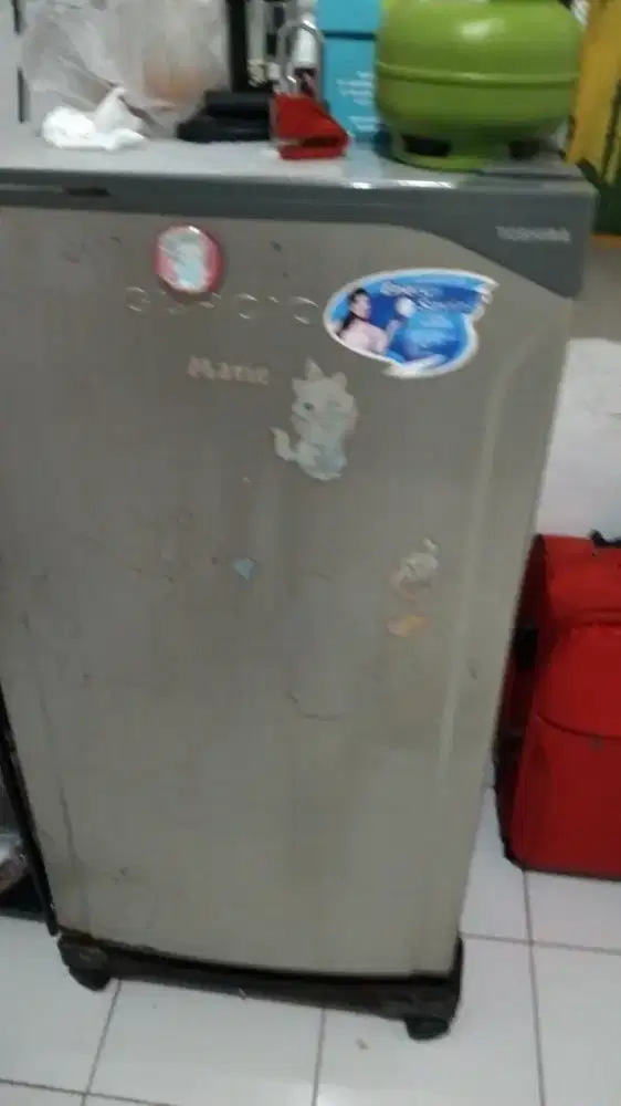DI JUAL KULKAS GLACIO TOSHIBA
