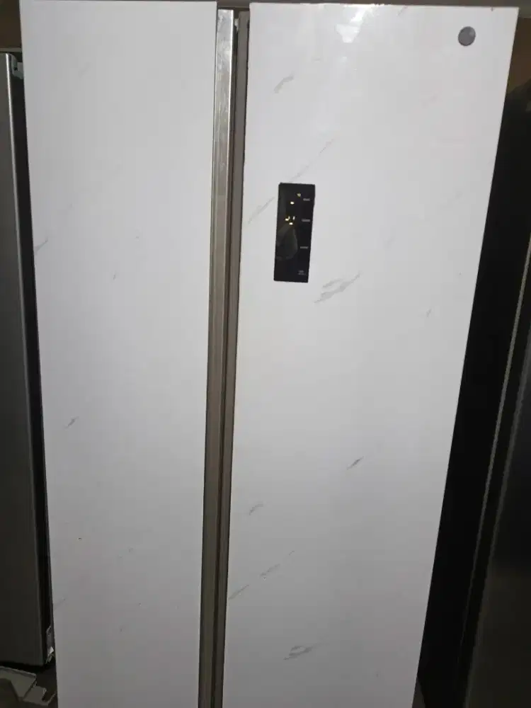 kulkas Electrolux SBS 2 pintu