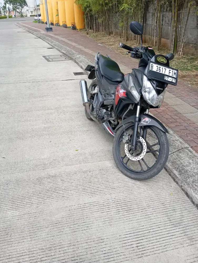 Motor honda cs one 2012 lengkap