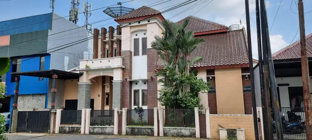 lokasi tengah kota 200m dari RS Elisabeth & 50m dari starbuck