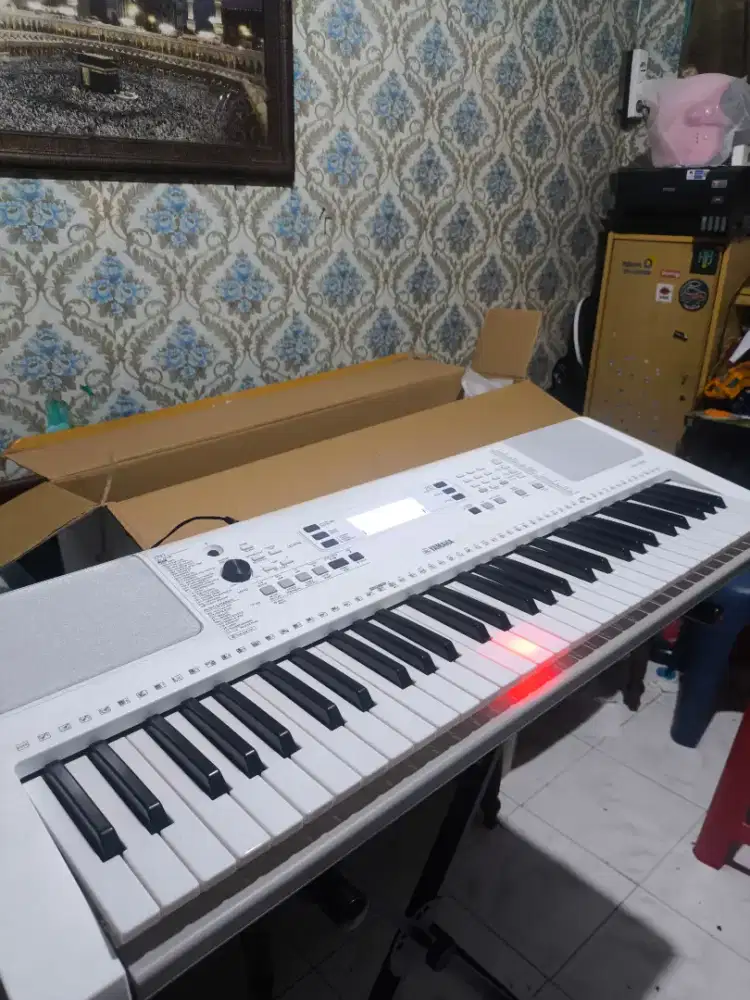 Yamaha Keyboard PSR EZ300
