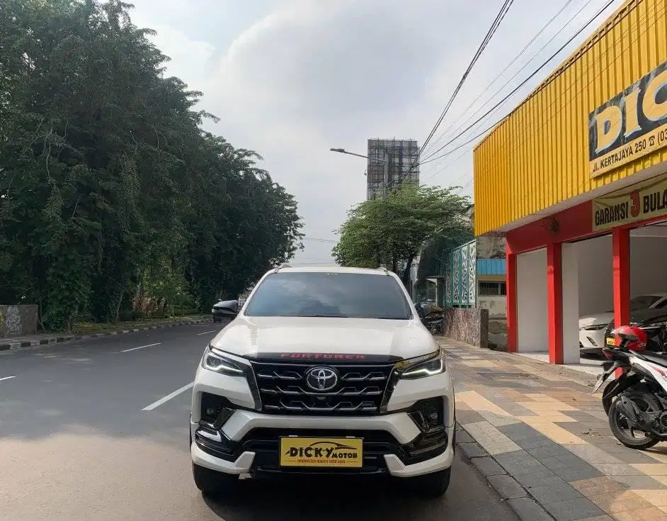 fortuner vrz 2021 gr sport 2400cc