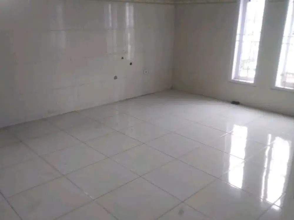 Ruko 2 Lantai Di Mainroad Batujajar, Cimareme, Kbb Ref.05072