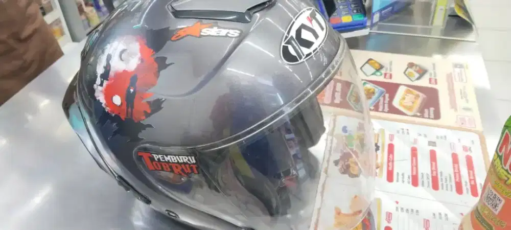 Helm kyt 2vision jual apa adanya harga boleh nego