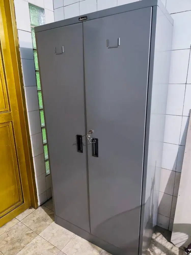 Lemari besi kantor dua pintu kopo bandung