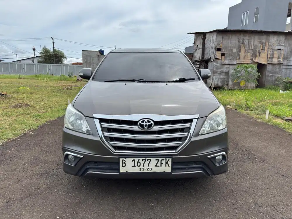 Toyota Kijang Innova 2.0 V Manual Bensin 2013