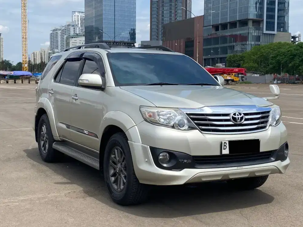 Toyota Fortuner 2.7 G Luxury AT 2013
