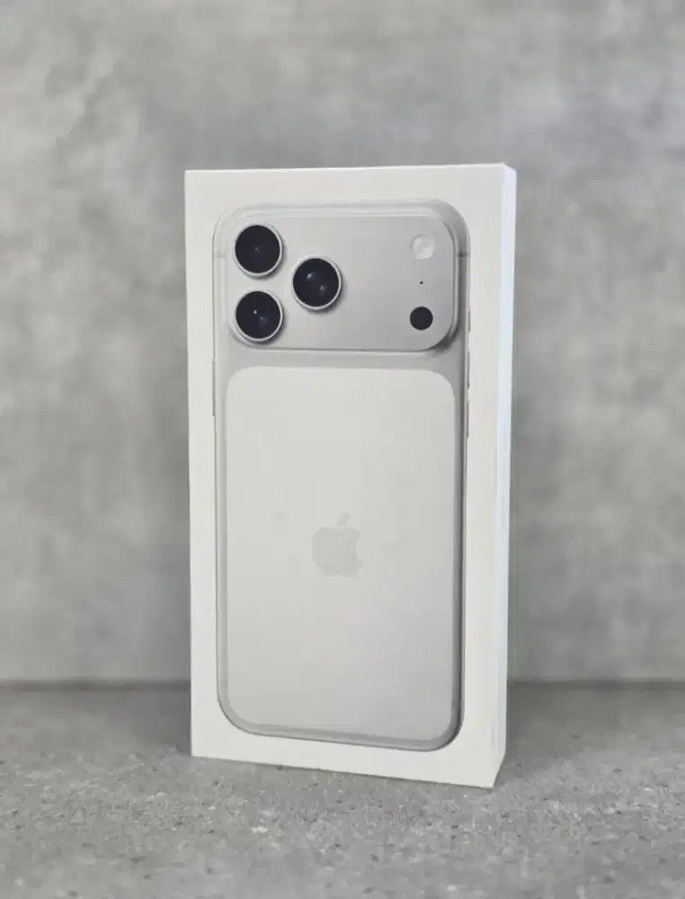 Iphone 17 promax 256 silver