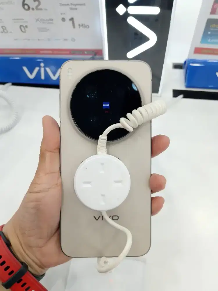 Vivo x 300 series