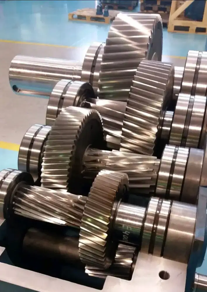 JAGA TOKO KARYAWATI ( WANITA )