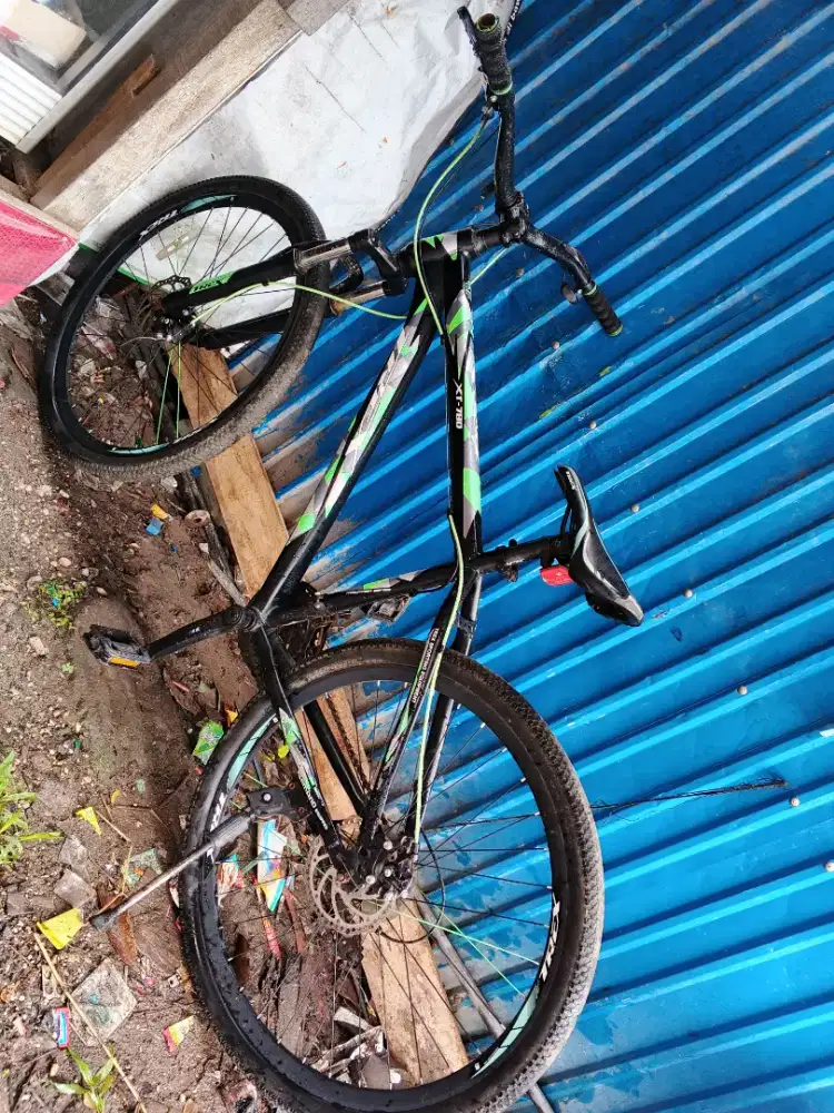 Sepeda bekas berasa baru