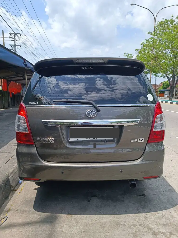 INNOVA V DIESEL MATIC 2012 ISTIMEWA