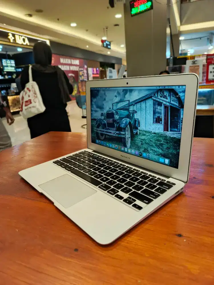 Macbook Air 11 inch 2012 i5 Ram 4GB SSD 64GB