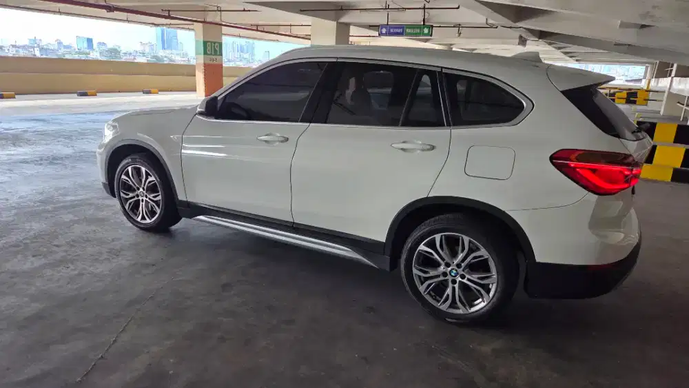 BMW X1 (2017) PUTIH Panoramic