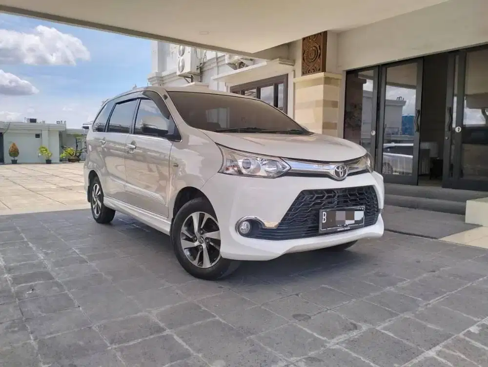 [KM 15 RB] Toyota Avanza Veloz 1.5 Metic 2017