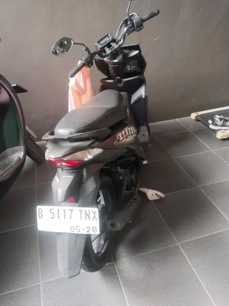 BEAT STREET HITAM 2023