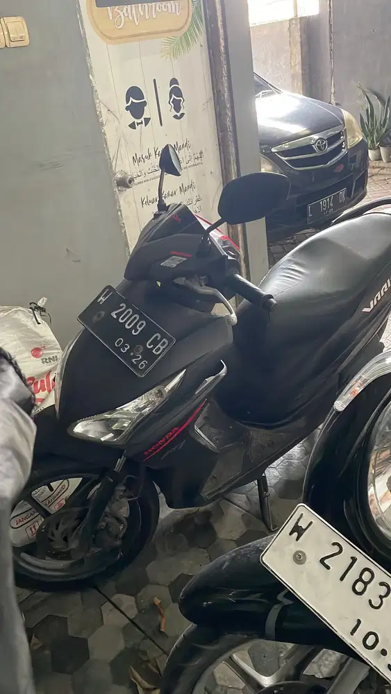 Dijual sepeda motor vario 110  tahun 2016