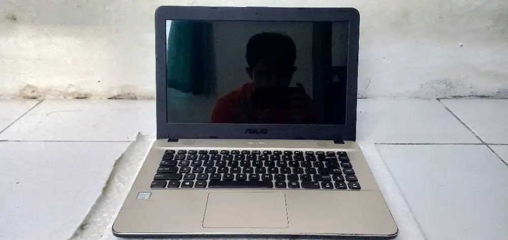 Laptop ASUS X441U, Intel Core i3 Gen 7 NVIDIA, RAM 8GB SSD 128GB