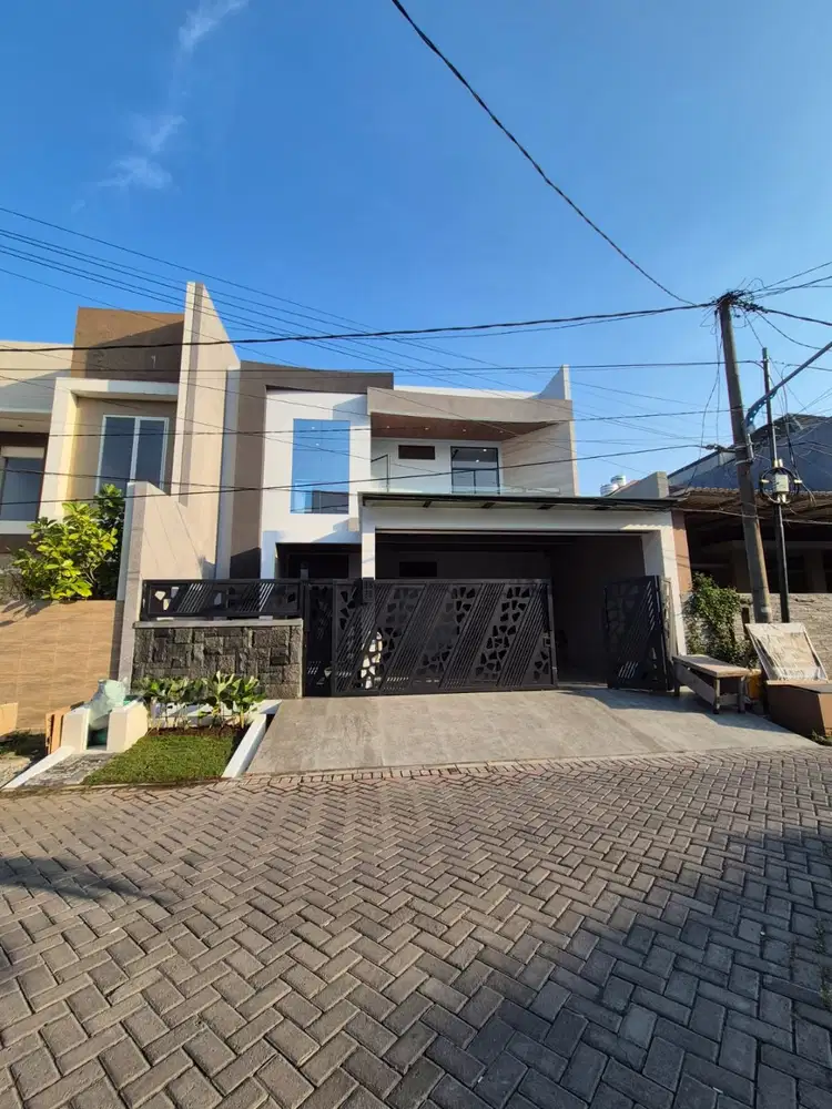 Dijual Rumah Baru Gress Ada Kolam Renang di Baruk Surabaya Selatan