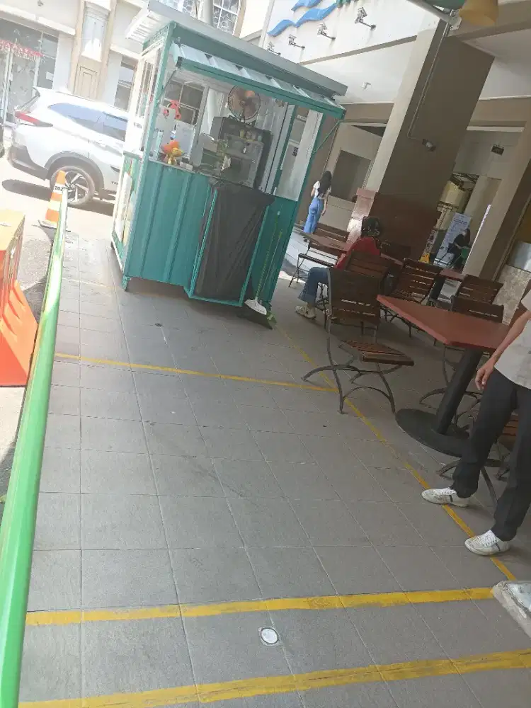 Dibutuhkan penjaga counter kue pancake