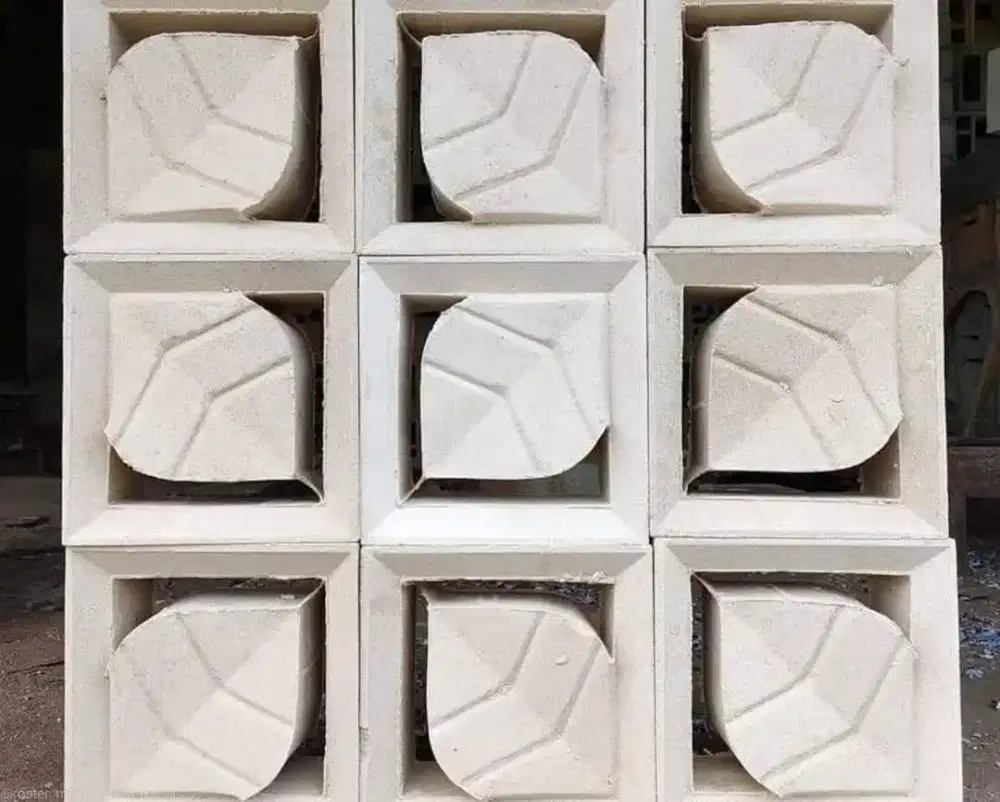 Loster/Roster/Lubang angin minimalis