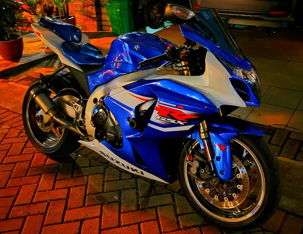 SUZUKI GSX 1000R