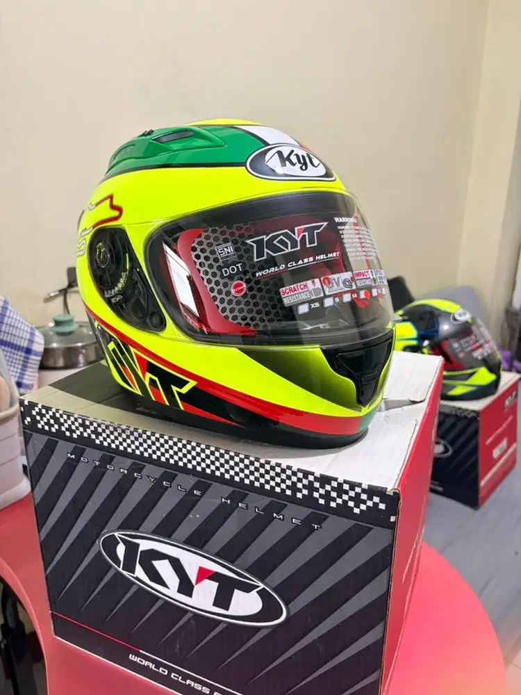 HELM KYT RC SEVEN 7
