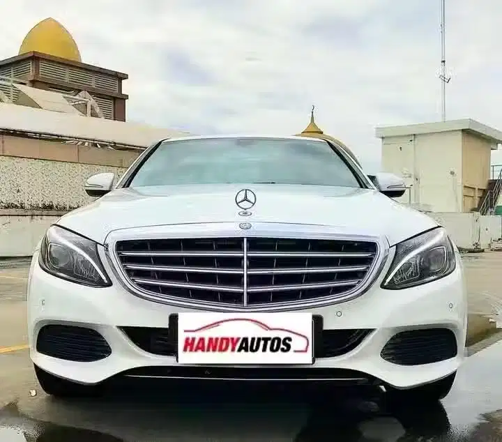 Mercedes Benz C250 Sunroof Tahun 2015 Automatic Putih