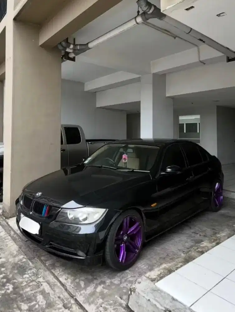 BMW 320i 2007 Bensin