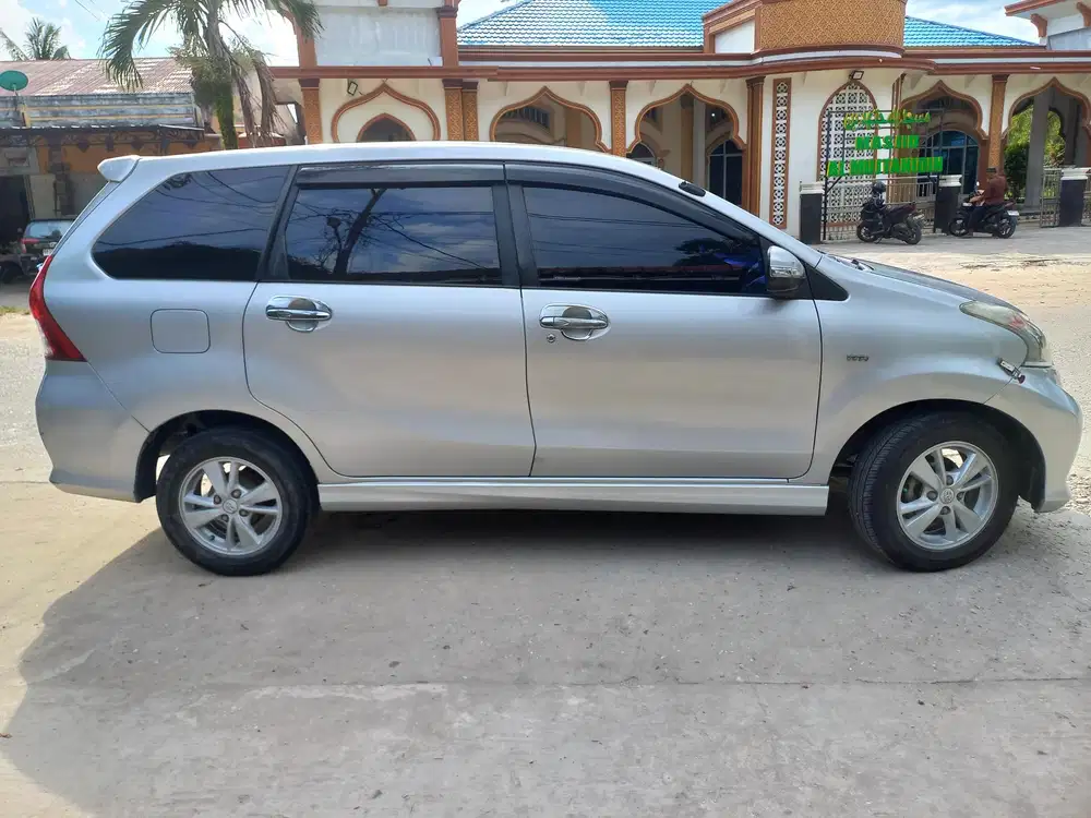 Toyota Avanza 2012 Bensin