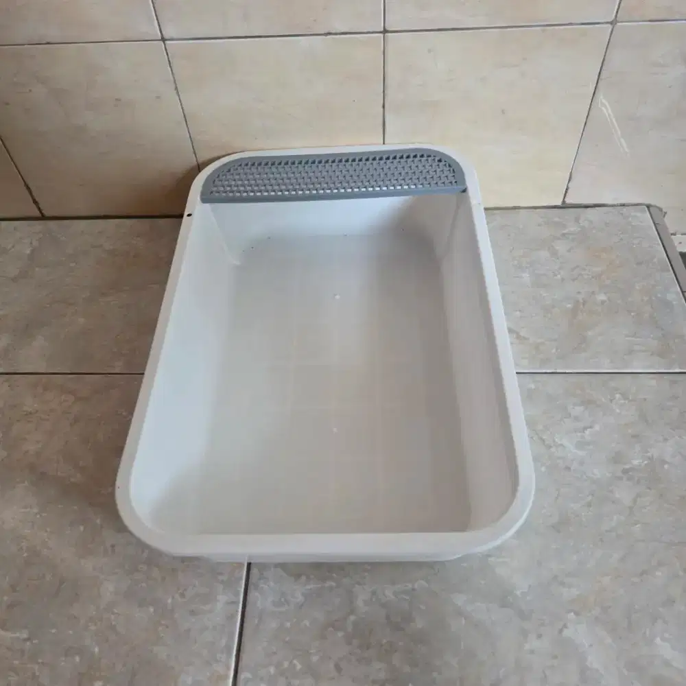 Pispot untuk anak kucing