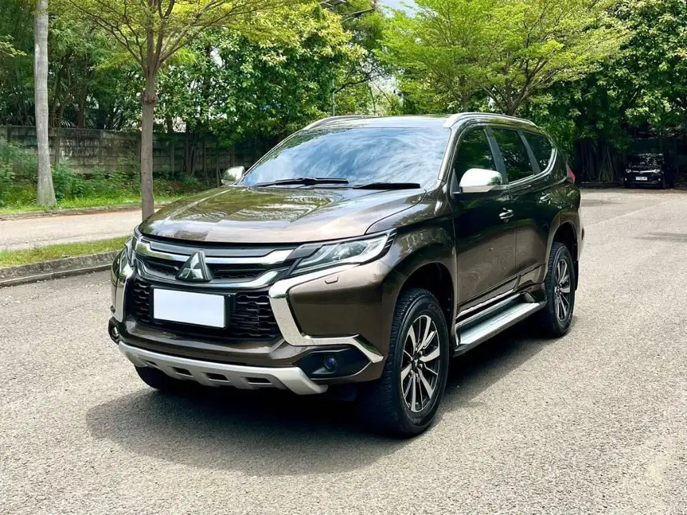 Mitsubishi Pajero Dakar 4x4 
2016