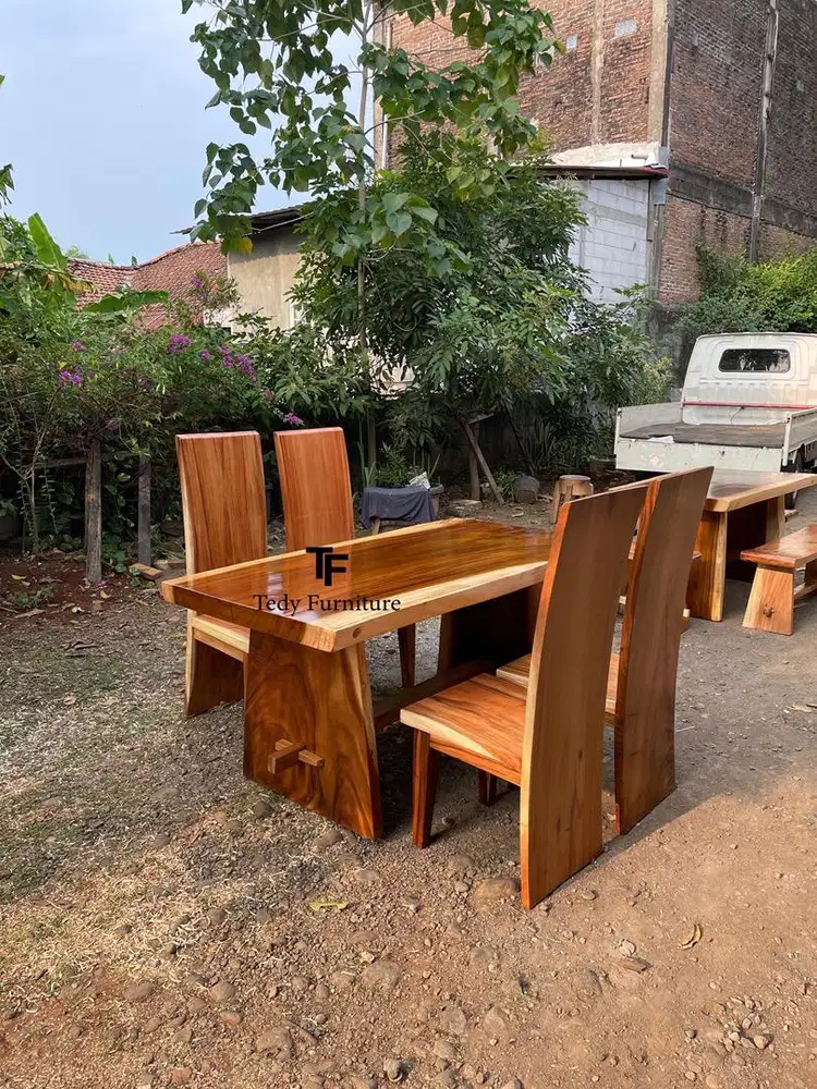 Set meja makan minimalis kayu suar/trembesi