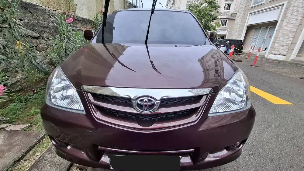 Toyota Avanza 2010 Merah