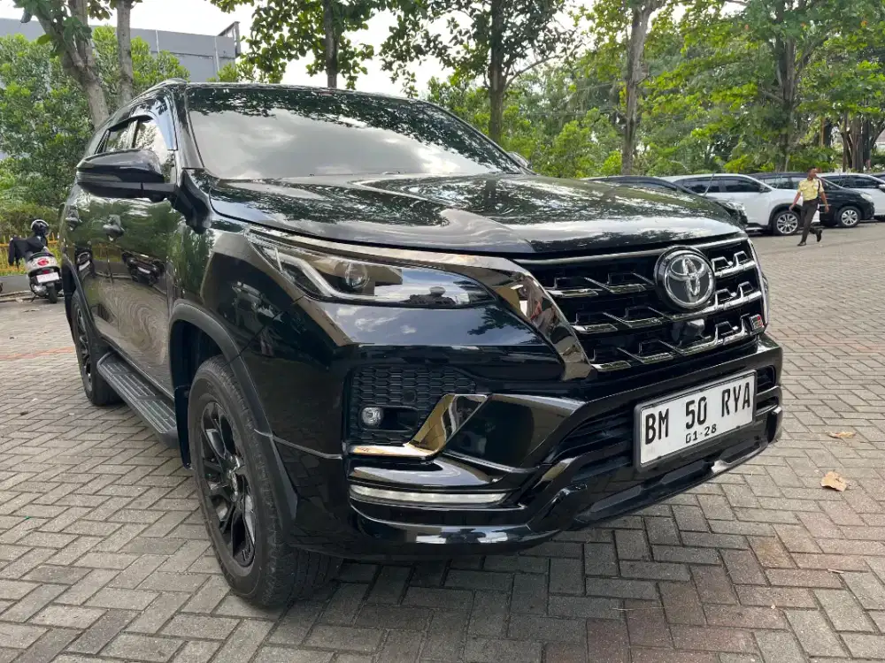 Fortuner VRZ 2.8 GR Sport AT 2023 nik 2022