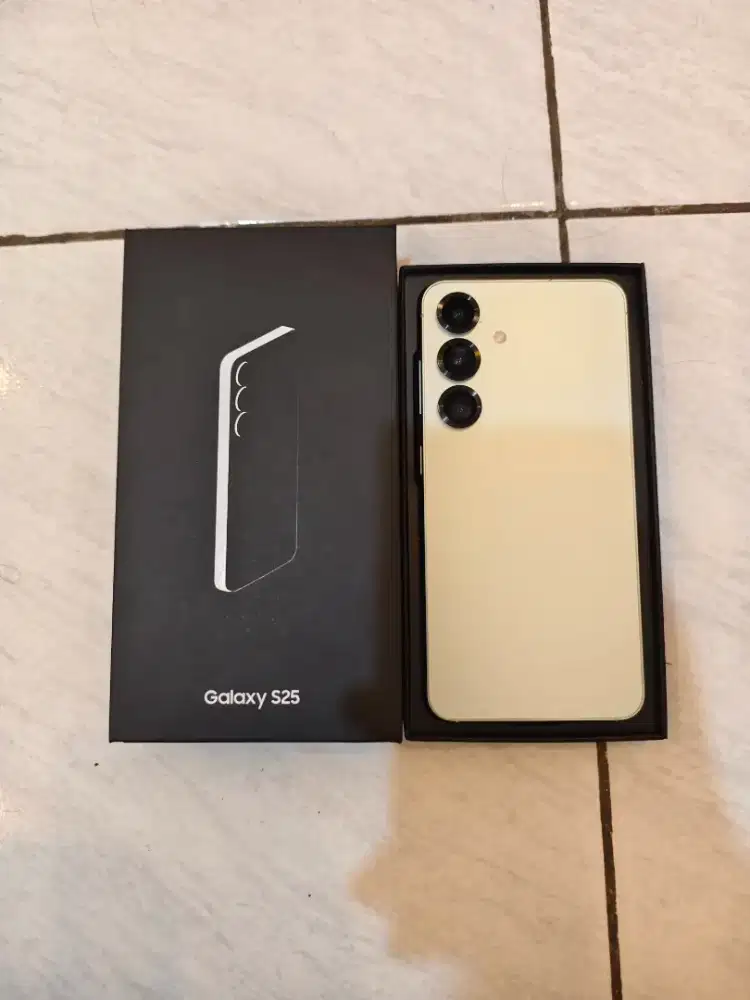 Samsung S25 12/512gb Juni 2026 grs resmi