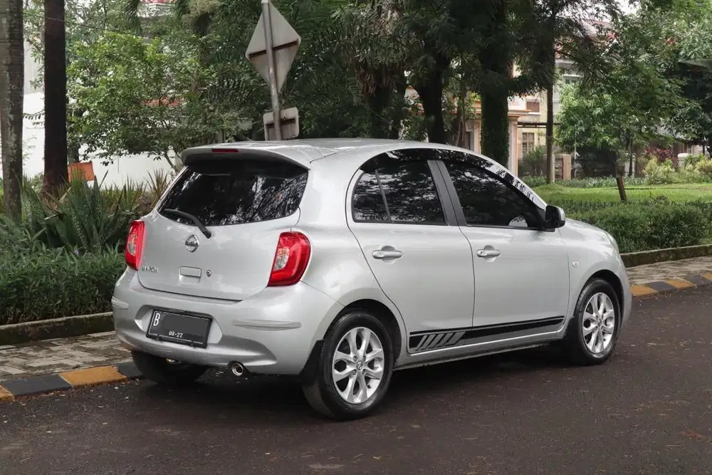 (Cash) Nissan March 1.2 L AT 2014