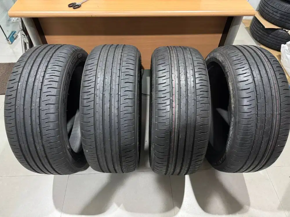 Dunlop SP Sport Maxx 225 50 R18 2025