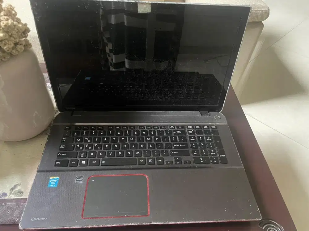Laptop bekas dijual