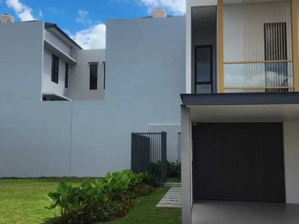 Satu satunya Rumah Hook Samping Taman Eonna BSD Depan Mall eastvara