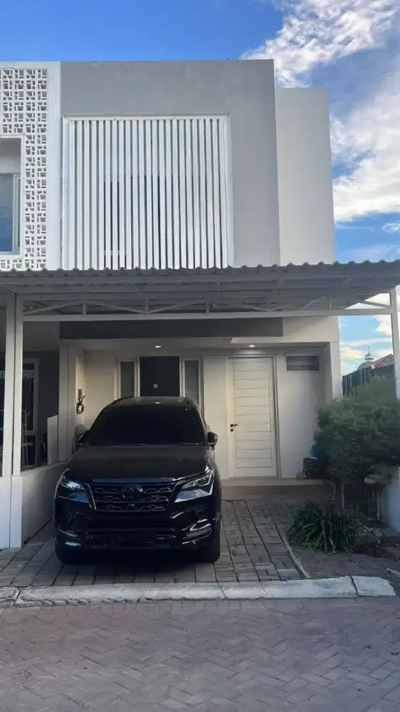 RUMAH DIAN ISTANA
Surabaya Barat