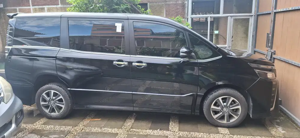 Toyota Voxy 2021 Bensin