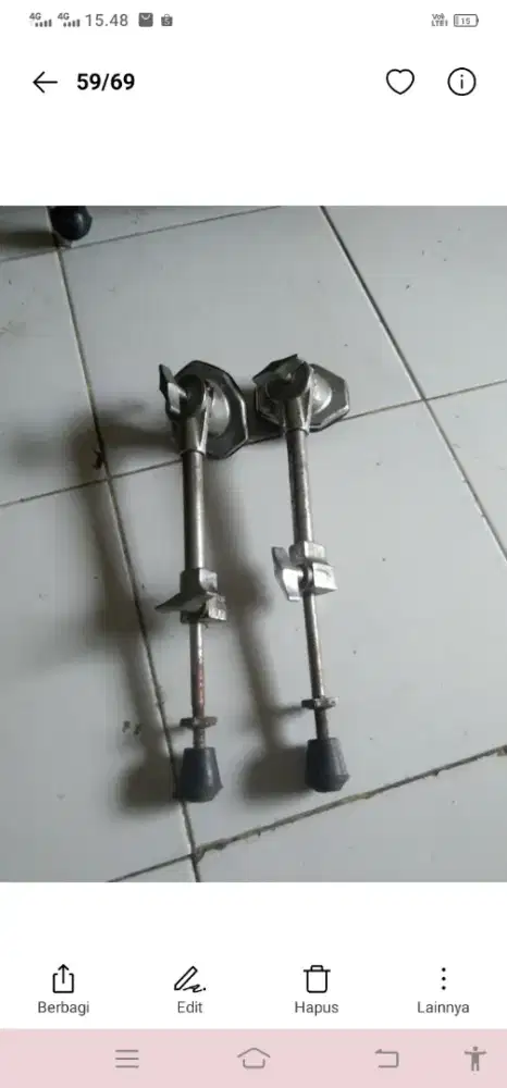 Kaki bass drum kuat dan kokoh