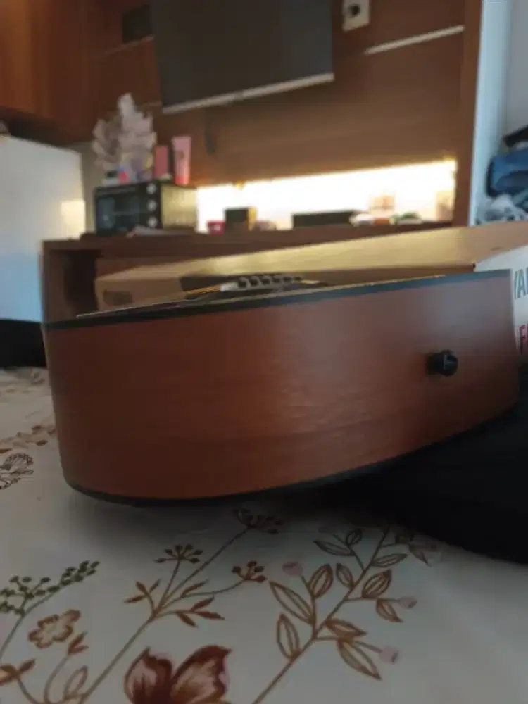 Gitar acoustic yamaha