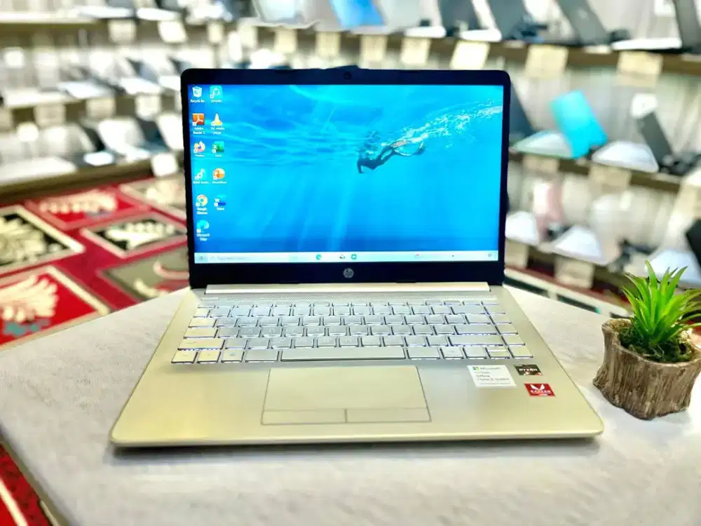 Laptop Hp 14s. Ryzen 5. Ram 8gb. Ssd 512gb. Vga 2gb.