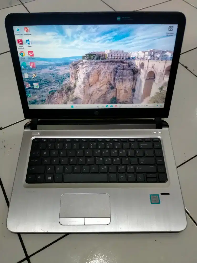 Laptop hp core i7 gen 6 RAM 8Gb/500Gb batre bagus mulus no minus
