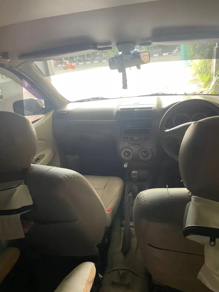 Daihatsu Xenia 2010 Bensin